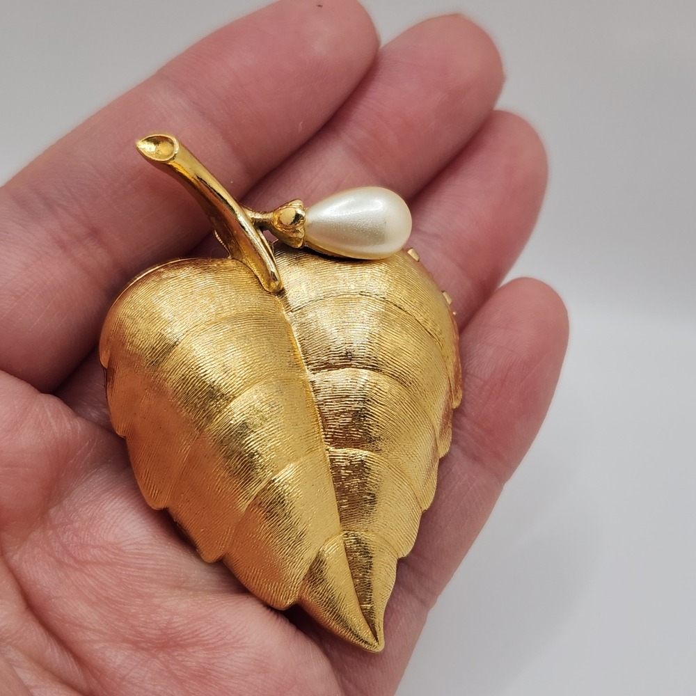 Vintage Avon Gold Leaf Solid Perfume Locket Brooch Pin Faux Pearl 1970s Autumnal